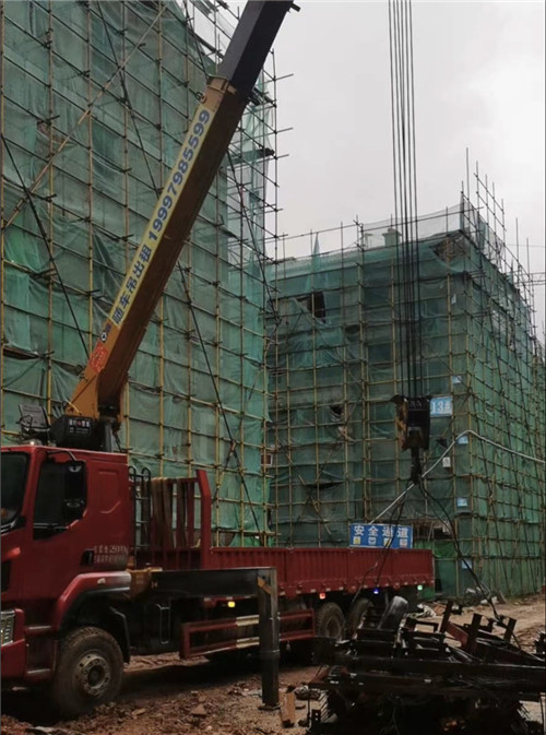 三河市“慢工细活”—— 吊车的 “微动控制” 技术